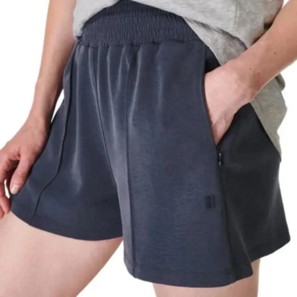Sweaty Betty Sand Wash Cloud Weight Shorts NWT - Picture 1 of 9